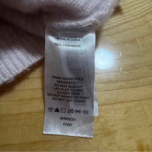 Quince Cashmere Crew Neck Sweater - Soft Pink - Picture 4 of 5